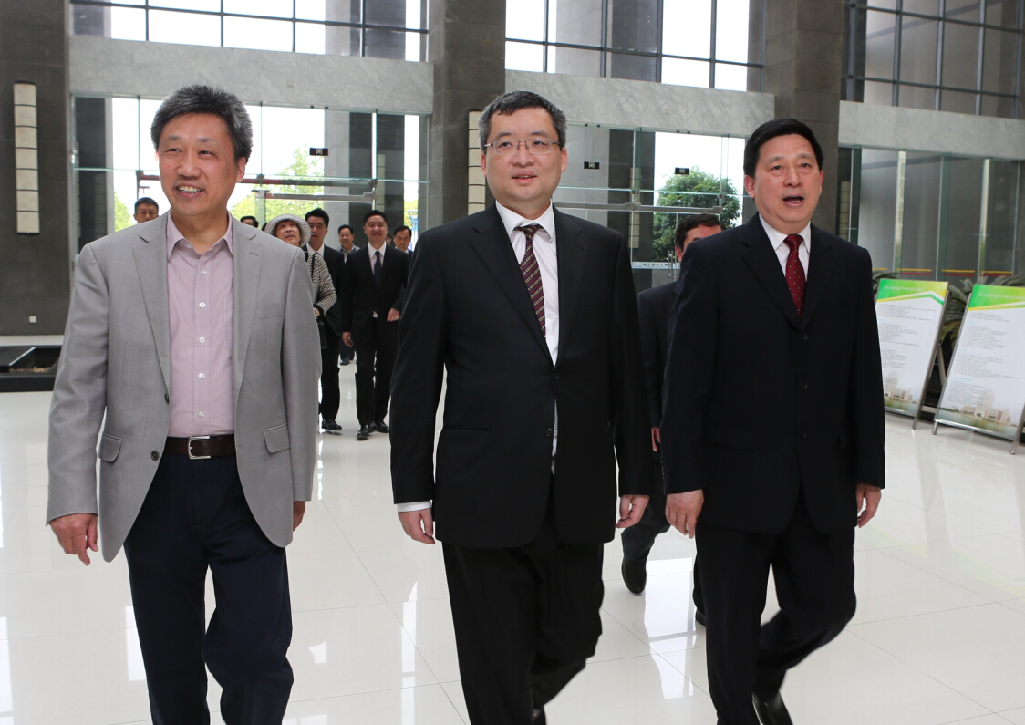 江南大学举行荣毅仁先生诞辰100周年纪念活动