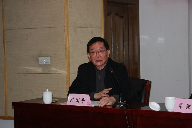 我校举行2015年度“荣鸿庆、荣智权、荣康信、龚铁城奖学金(奖教金)”颁奖大会